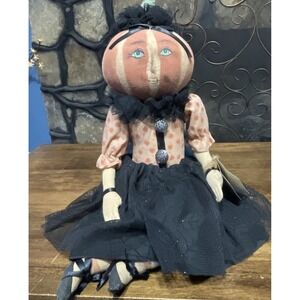 Joe Spencer Gathered Traditions Pauline Pumpkin  Halloween Folk art doll READ**